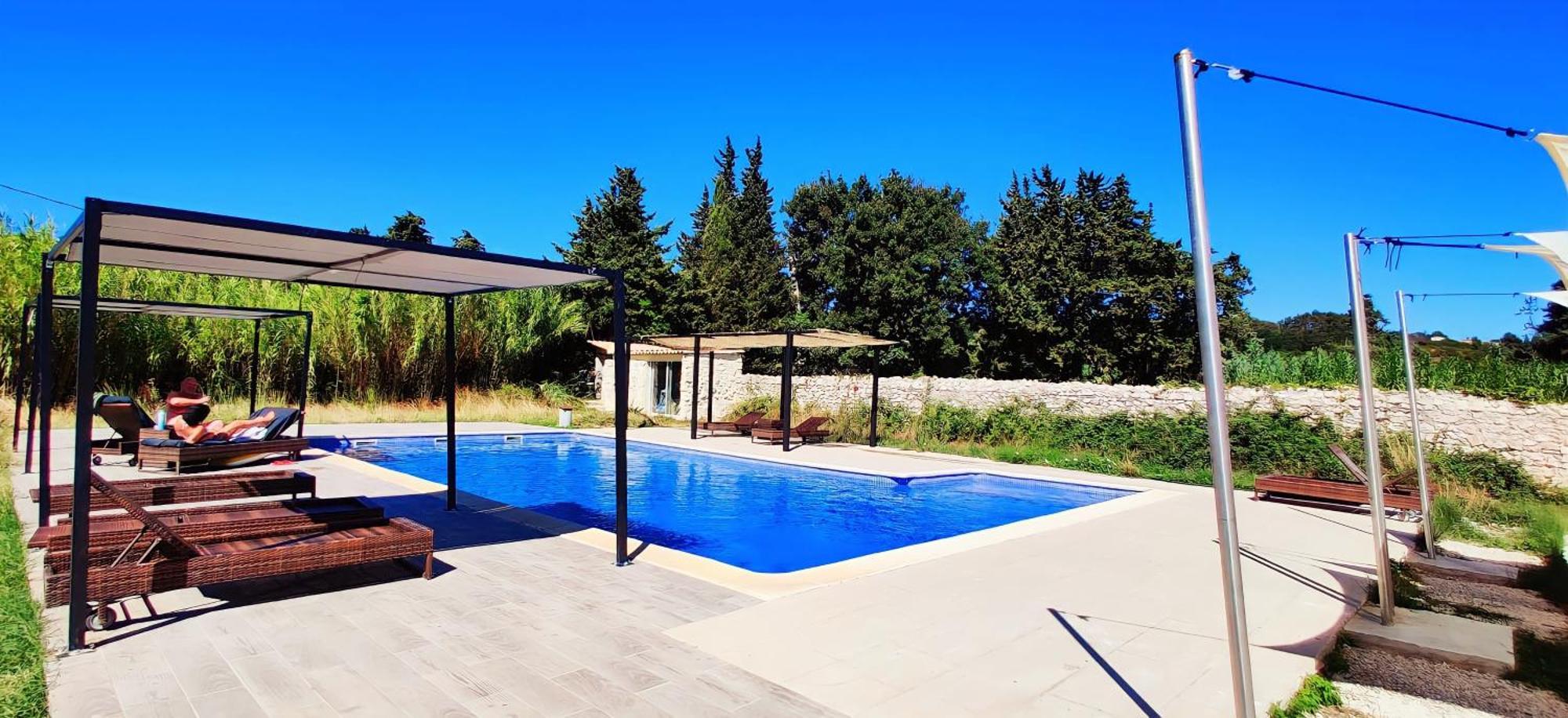 רושפור-דו-גאר Chambre Cosy Avec Terrasse Sur La Colline Boisee, Parking Prive, Jardin, Calme, Climatisation, 10 Mn Pont Du Gard Num7 מראה חיצוני תמונה