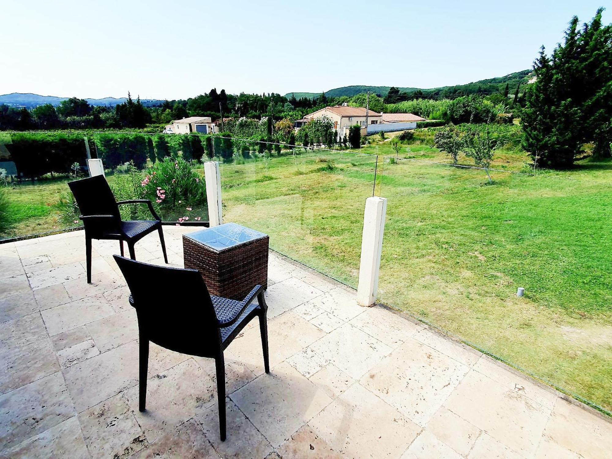 רושפור-דו-גאר Chambre Cosy Avec Terrasse Sur La Colline Boisee, Parking Prive, Jardin, Calme, Climatisation, 10 Mn Pont Du Gard Num7 מראה חיצוני תמונה